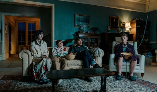 good-boy_andrea-riseborough-as-kathryn-kit-rakusen-as-jonathan-stephen-graham-as-chris-anson-boon-as-tommy_rpc-good-boy-limited-skopia-film-photograph-by-lukasz-bakj-x-verleih-1000x590, &copy; https://www.x-verleih.de/filme/good-boy-wir-wollen-nur-dein-bestes/#