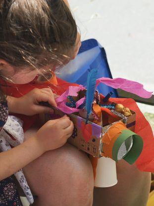 Zukunftsschiffe basteln (750 Jahre Eimsb&uuml;ttel), © HoheLuftschiff Kindertheater