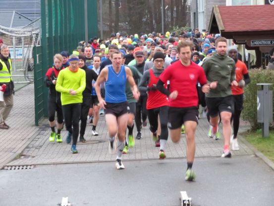 Start zum P&ouml;nitzer Silvesterlauf, &copy; Sportvereinigung P&ouml;nitz von 1912 e.V.
